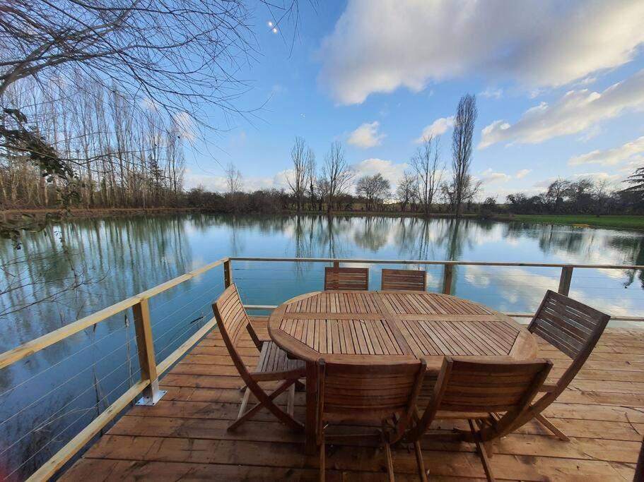 Chalet Les Pieds Dans L'Eau La Campagne A La Ville Saint-Doulchard Luaran gambar